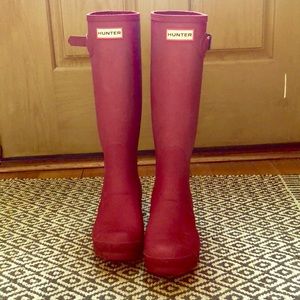 Gently Used Red Hunter Boots!!